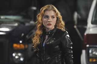 Illustration for article titled The Nine Lives of Chloe King 01x02, "Redemption" Pictures